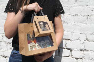 Imagen del producto Bolsa papel kraft con ventana delicatesen