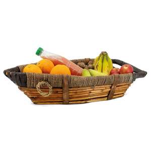 Imagen del producto Cesta con forma de barco, hecha de mimbre teñido, cuerda y madera.
