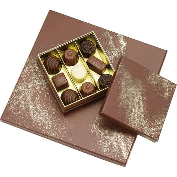 Imagen del producto Caja cuadrada de cartón para bombones, de 3, 4 o 6 filas, color marrón POUDRE D'OR.